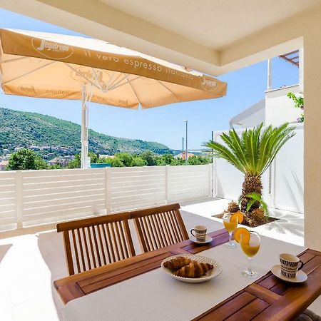 Apartment Moon River Mokosica Bagian luar foto